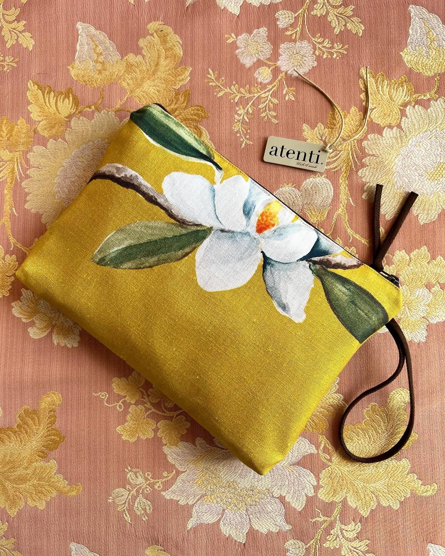 Magnolia Grand Pouch Purse