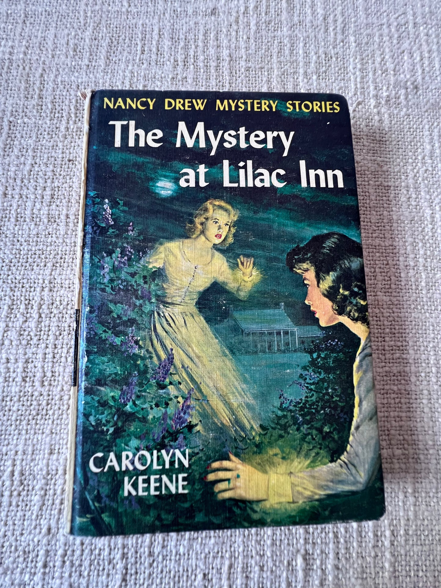 "The Mystery at Lilac Inn" - Vintage 1961 Nancy Drew Mystery #4
