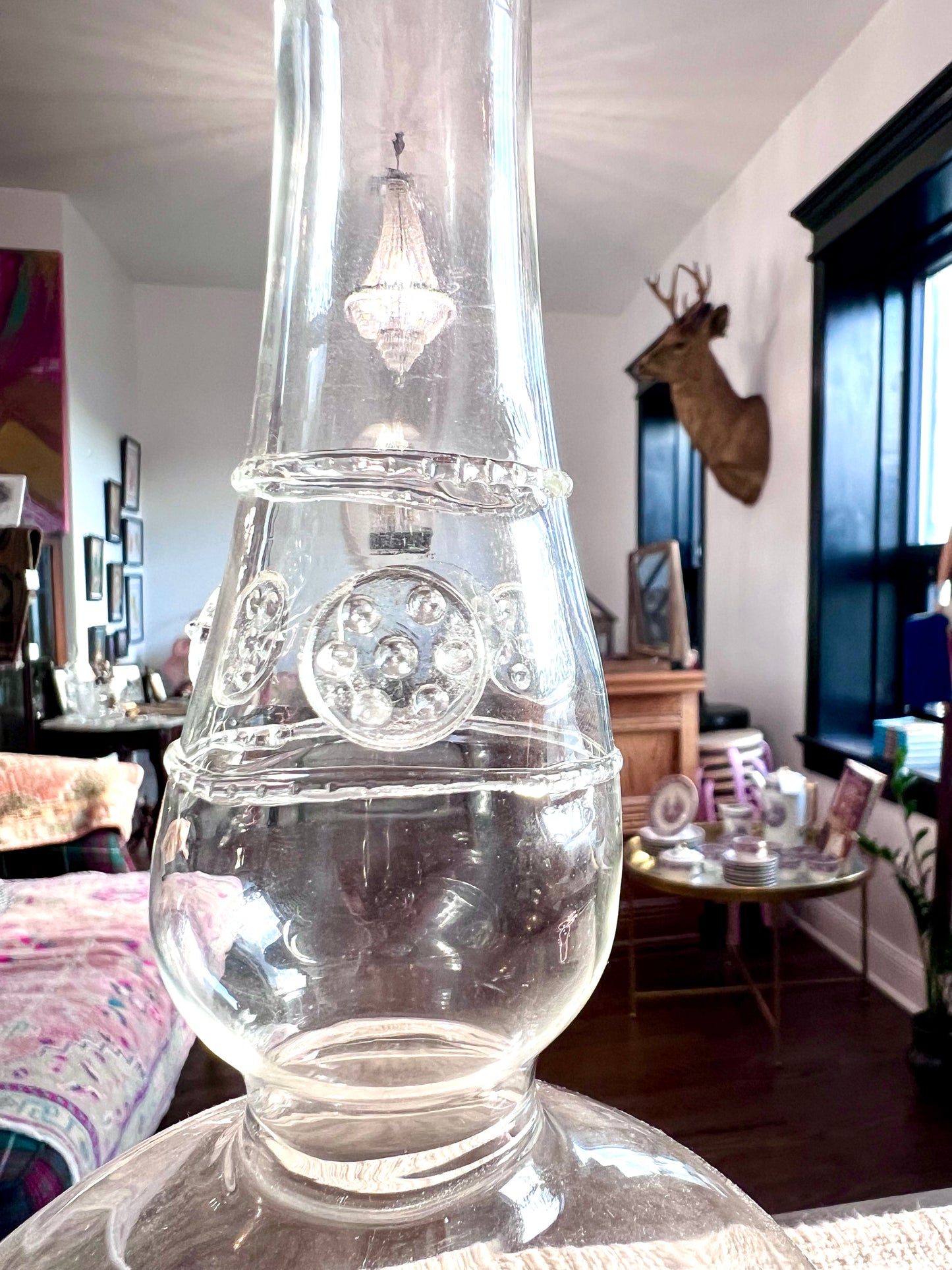 Delicate Glass Decanter with Stopper