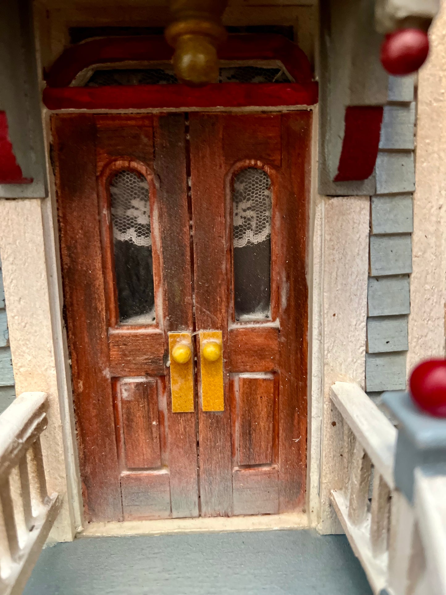 Chicago Victorian Cottage 1 - Shadow Box by Artist Dick Dahlstrom