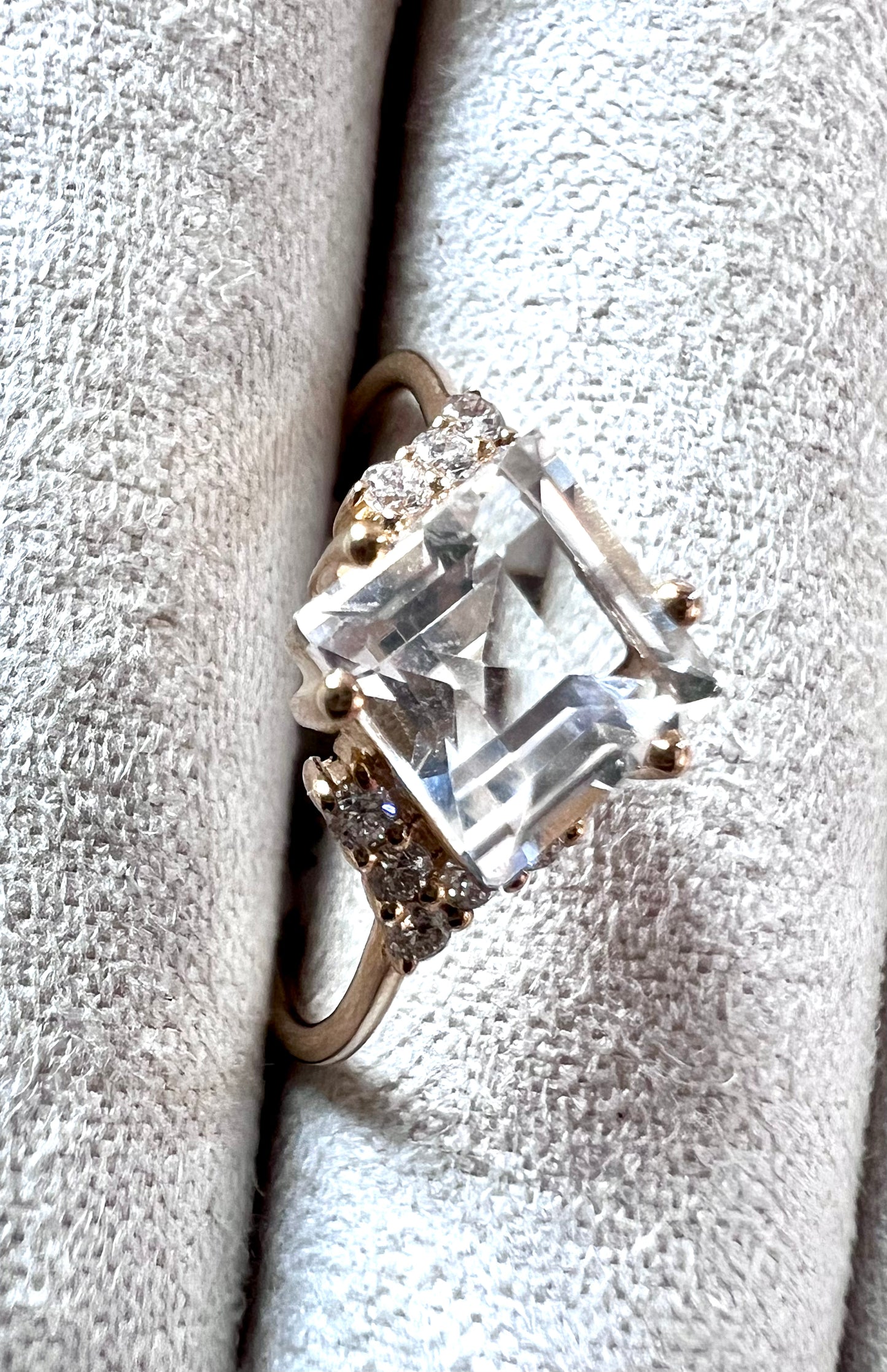 The Siren's Keep Ring - Topaz & Diamonds in 9k Gold, Size 5