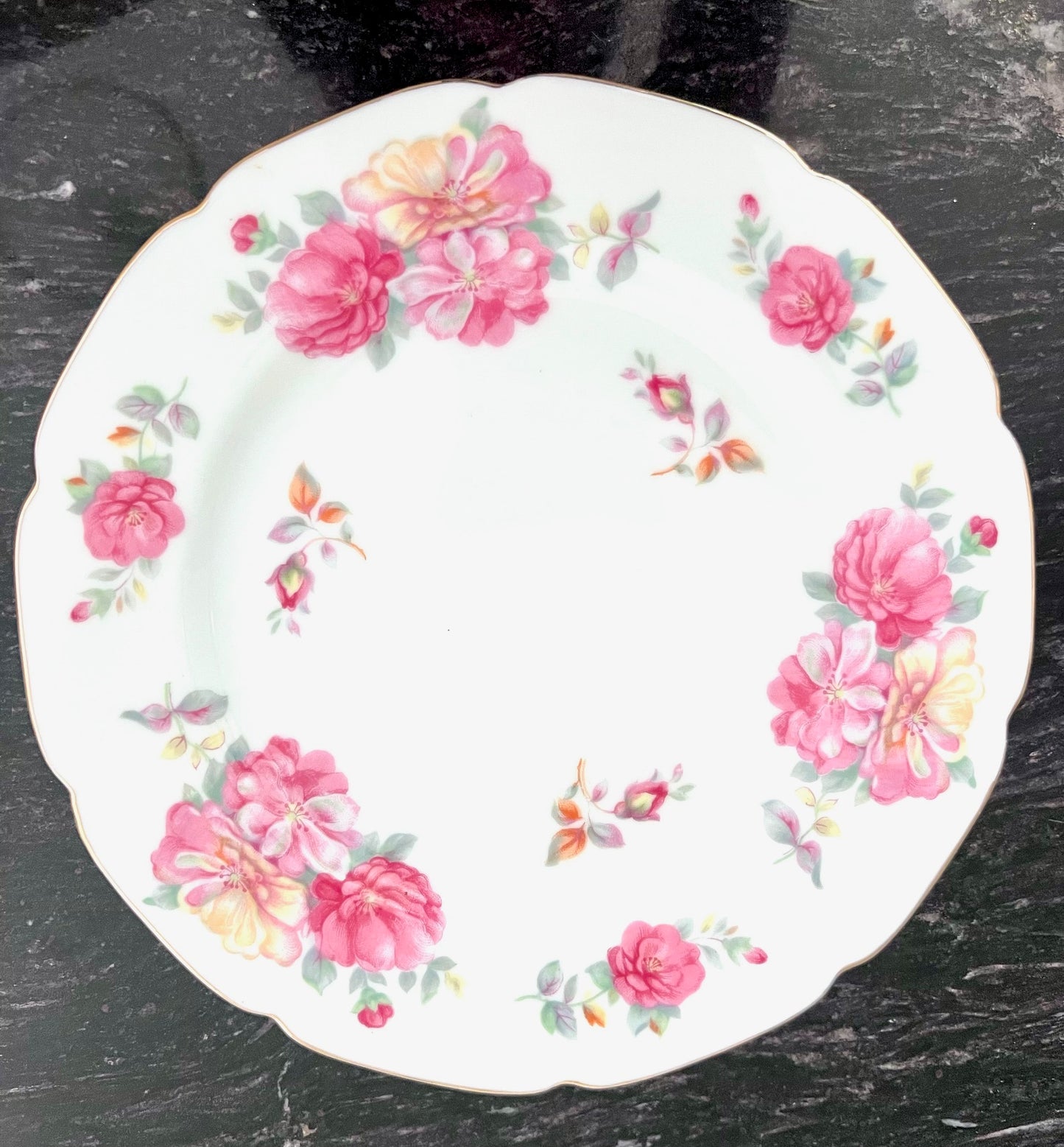 Aladdin Fine China “Fiesta” – Occupied Japan Dinnerware Set – 86-Piece Set