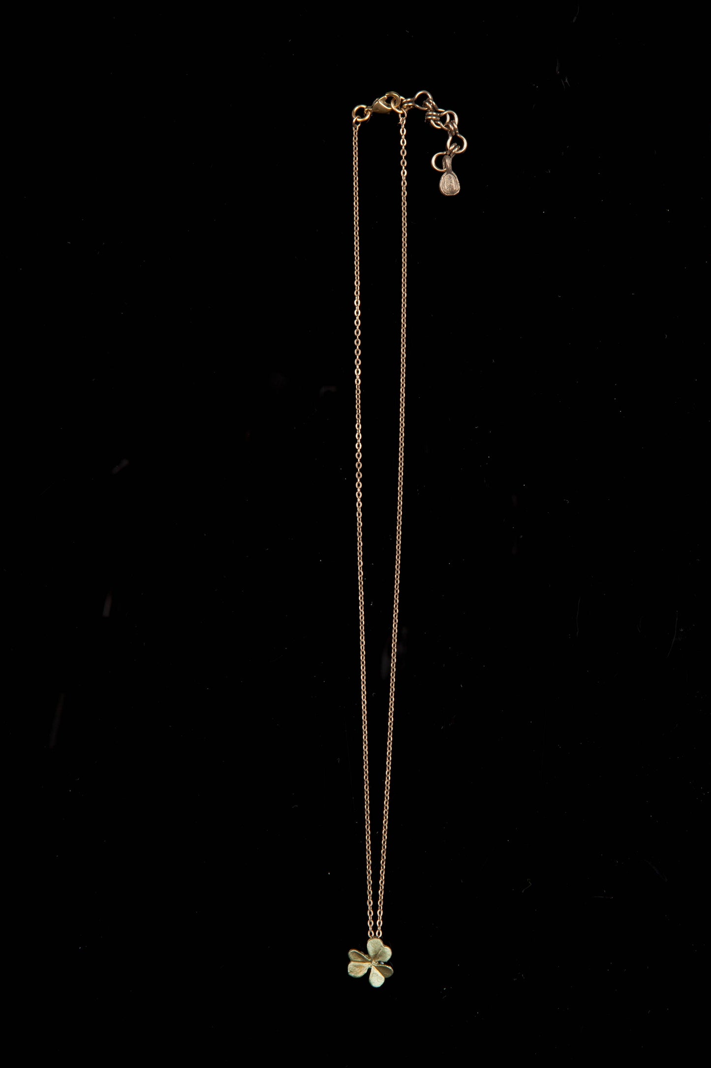 Clover Petite Pendant Necklace