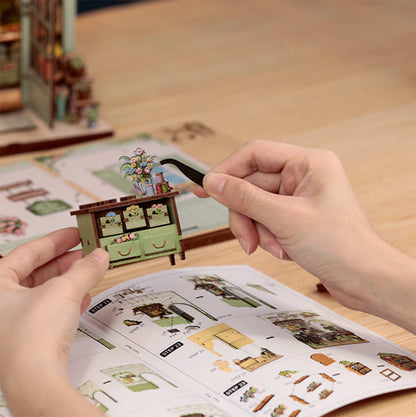 Champs-Élysées Florist Book Nook Kit