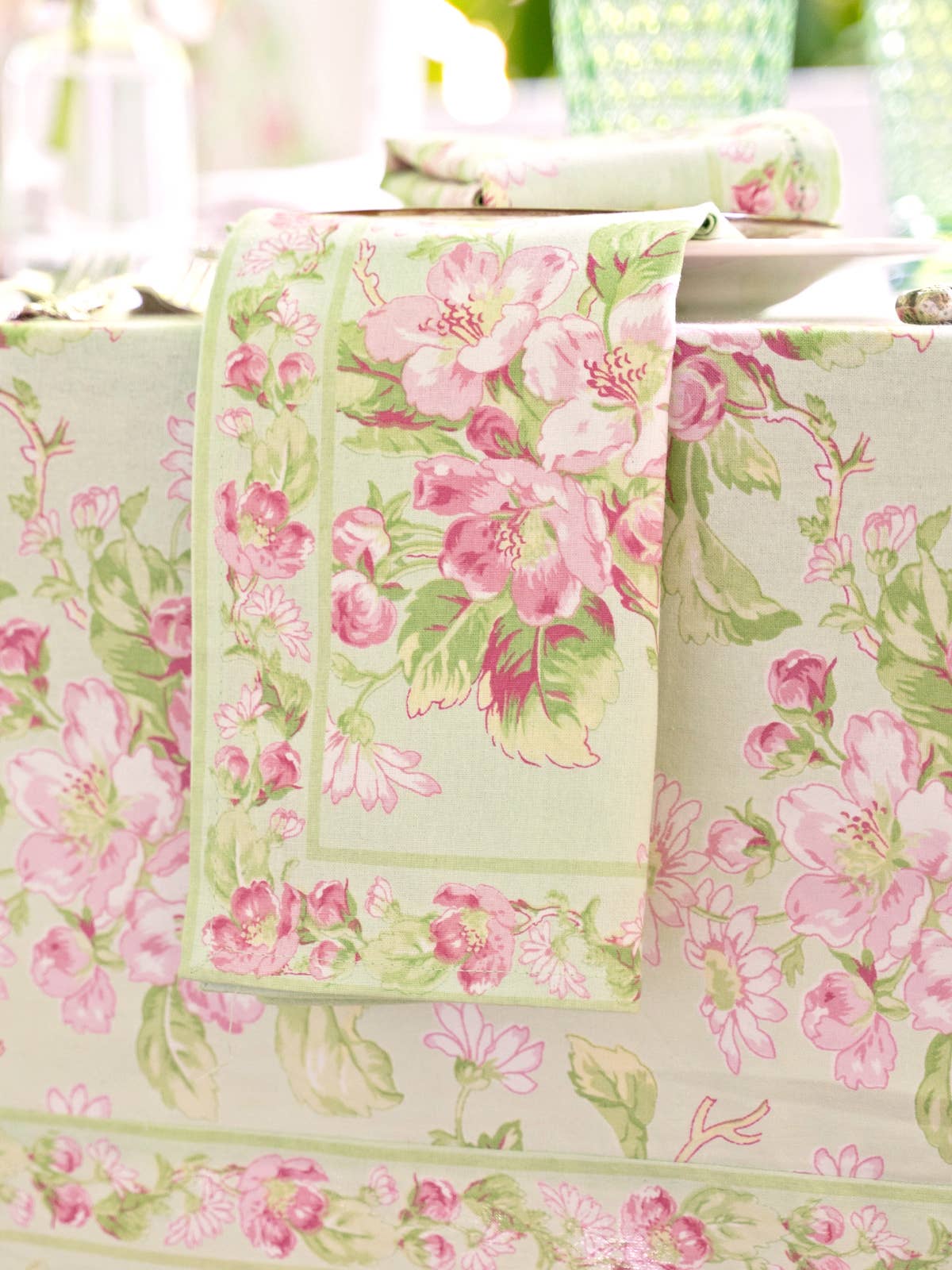 April Cornell 100% Cotton Apple Blossom Light Green Napkin Set of 4