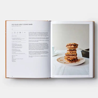 The Italian Bakery: Step-by-Step Recipes With the Silver Spoon