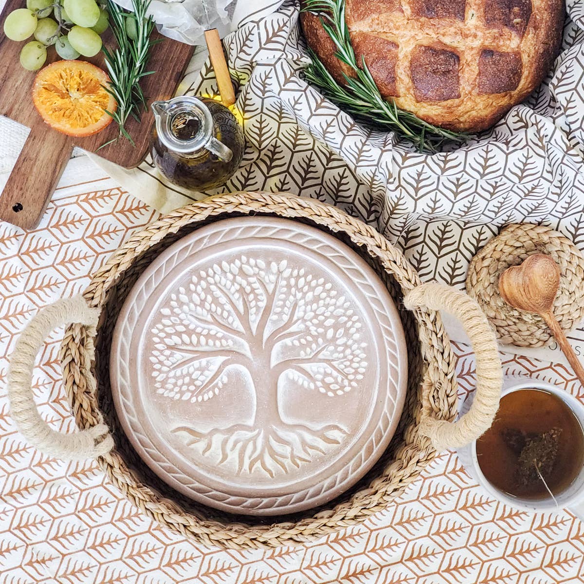 Handmade Bread Warmer & Wicker Basket - Tree of Life Round Pattern