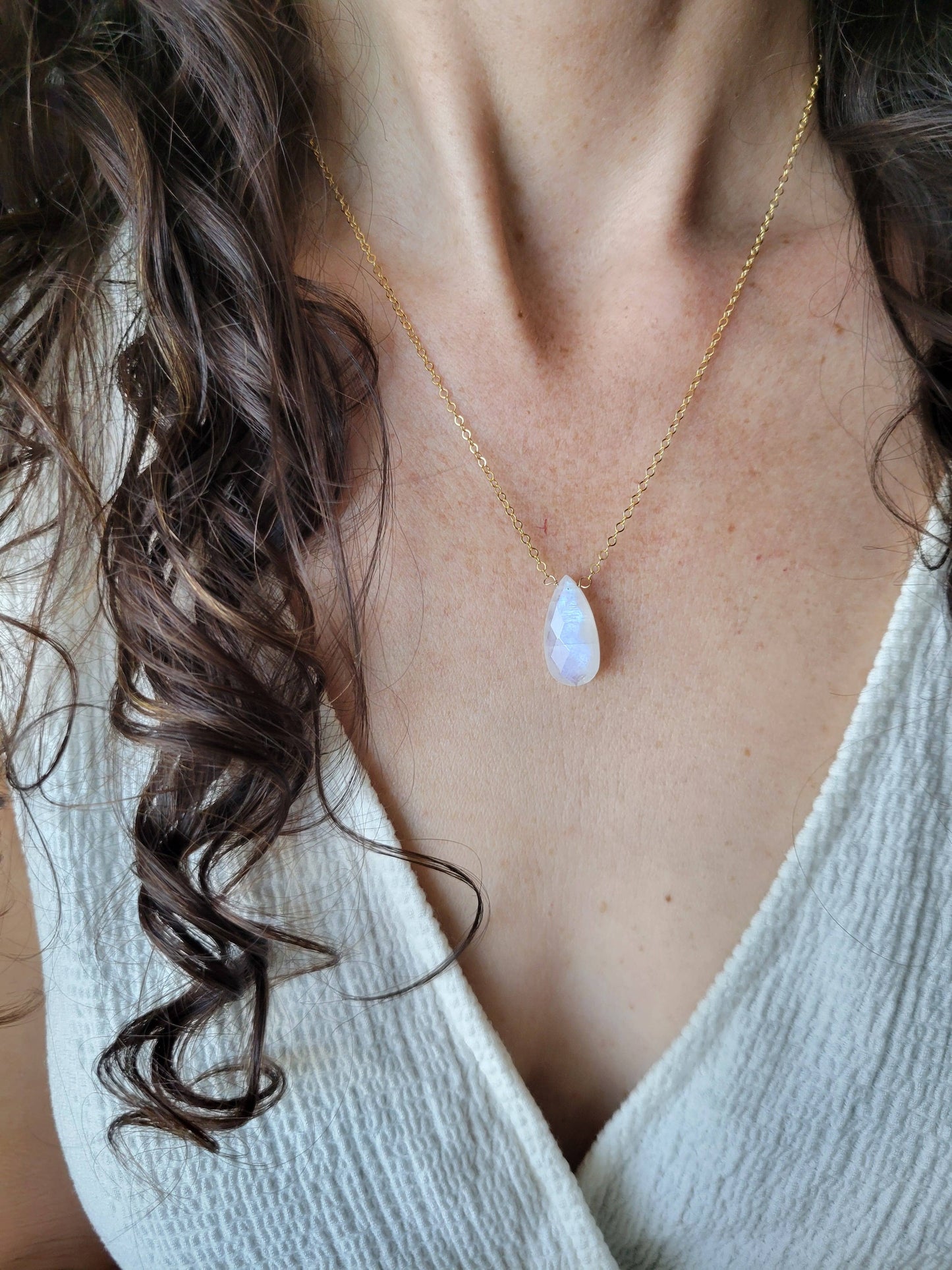 Moonstone Pendant Necklace : 16 in. / 14K Gold Filled