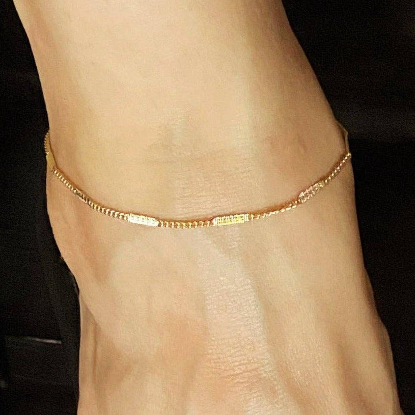 18k Gold Filled Pressed Detail Chain Anklet