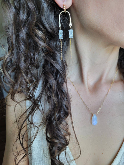 Moonstone Pendant Necklace : 16 in. / 14K Gold Filled