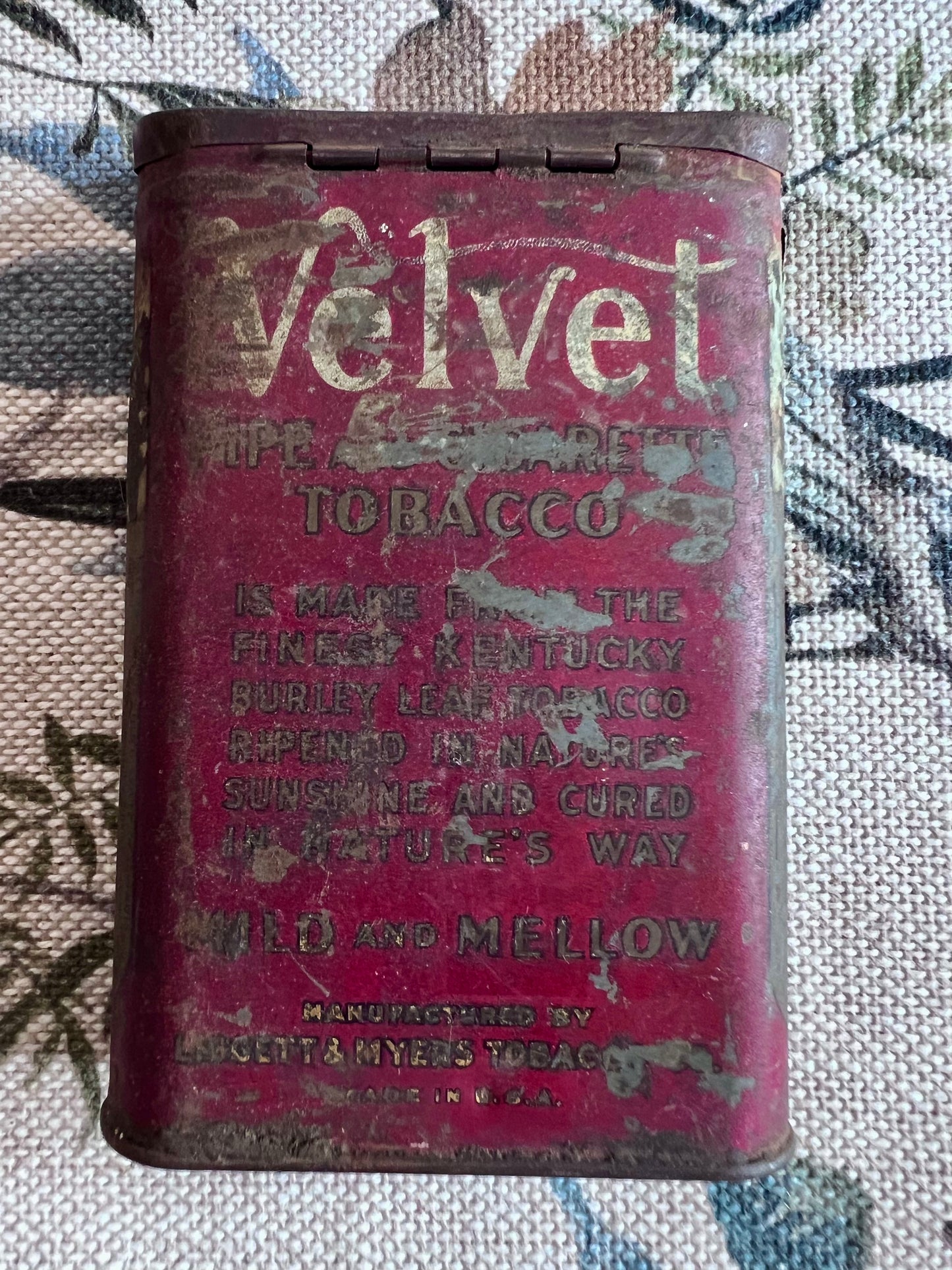 Antique Tobacco Tin - Velvet Pipe and Cigarette Tobacco 2