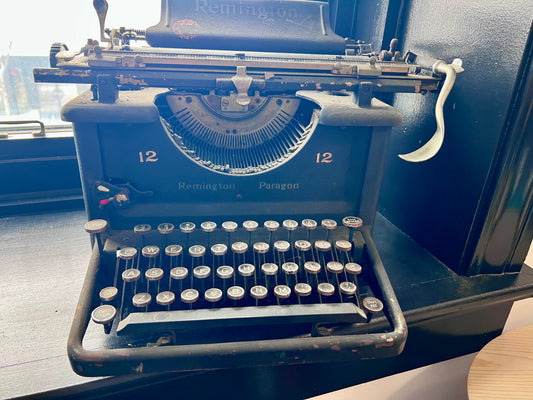 Vintage Remington Paragon No. 12 Typewriter, Circa early 1900s