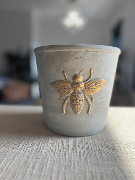 L'abeille Cachepot (The Bee Pot)