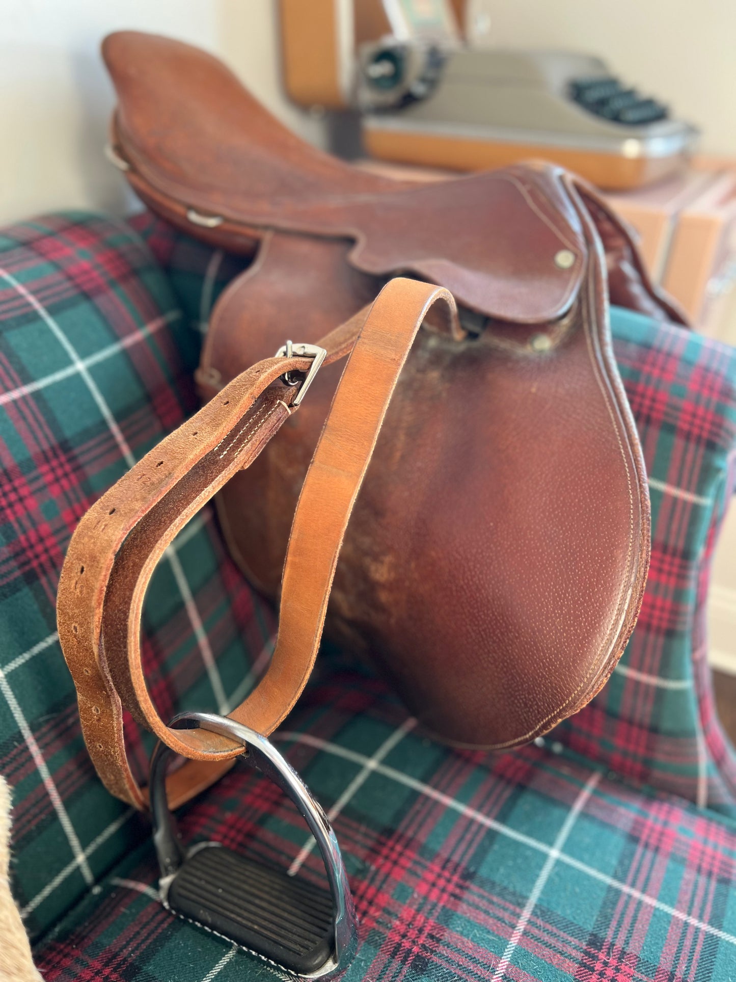 Leather English Saddle With Stirrups
