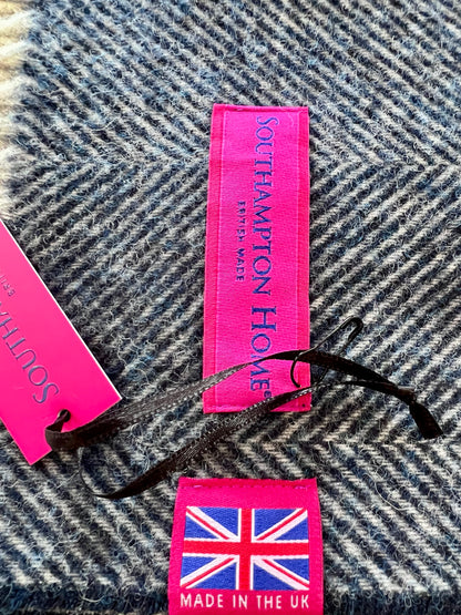 Navy & White Herringbone Fringe New Zealand 100% Shetland Lambswool Throw Blanket - Made in the British Isles