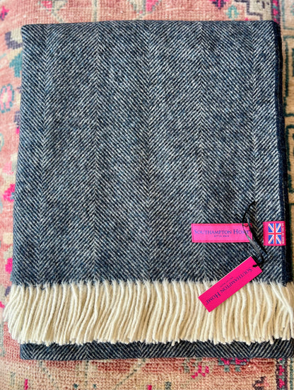 Navy & White Herringbone Fringe New Zealand 100% Shetland Lambswool Throw Blanket - Made in the British Isles