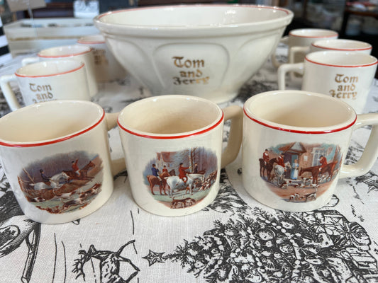 Vintage Tom & Jerry Hunting Scene Punch Bowl & Cups Set