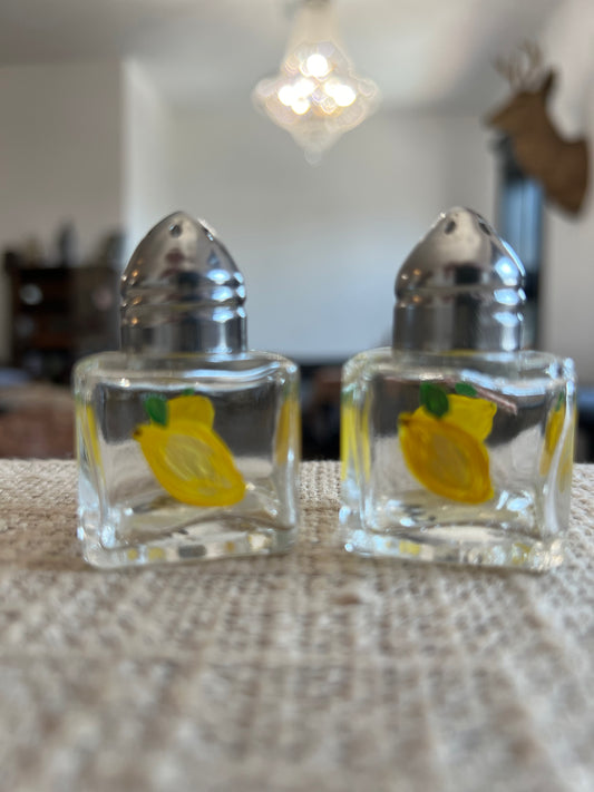Hand-painted Salt & Pepper Shaker Set Small - Lemon