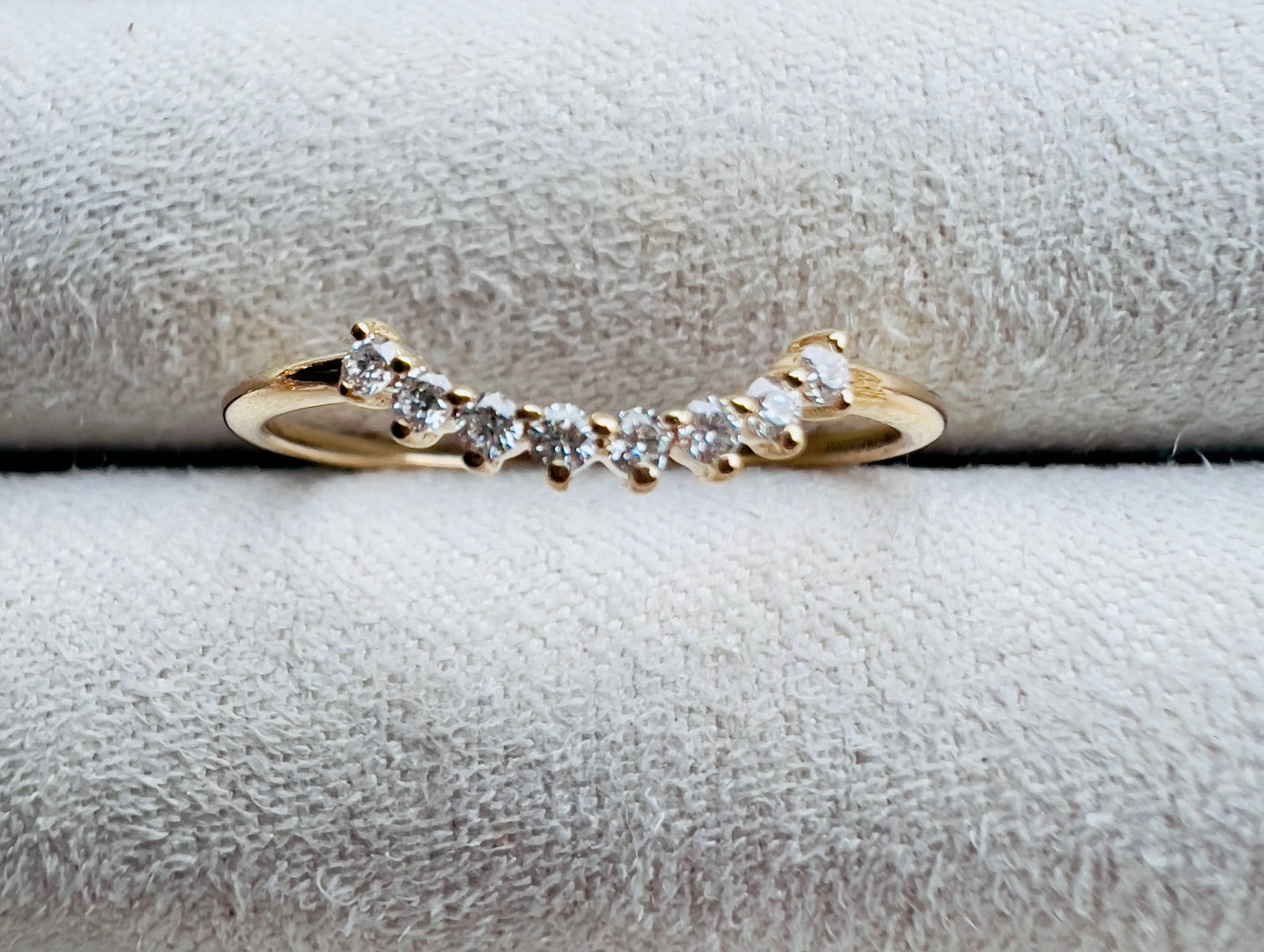 Eight Diamonds Arc Solid 14kt Gold Ring - Size 6