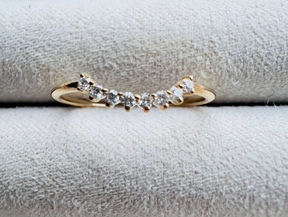 Eight Diamonds Arc Solid 14kt Gold Ring - Size 6