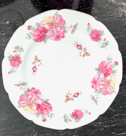 Aladdin Fine China “Fiesta” – Occupied Japan Dinnerware Set – 86-Piece Set