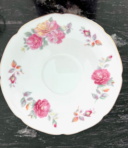 Aladdin Fine China “Fiesta” – Occupied Japan Dinnerware Set – 86-Piece Set