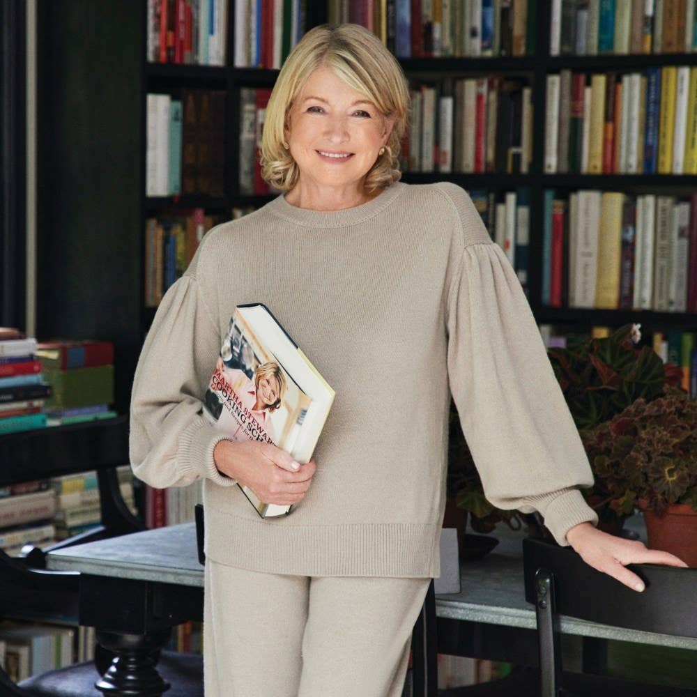 Martha Stewart's Gardening Handbook - Hardcover