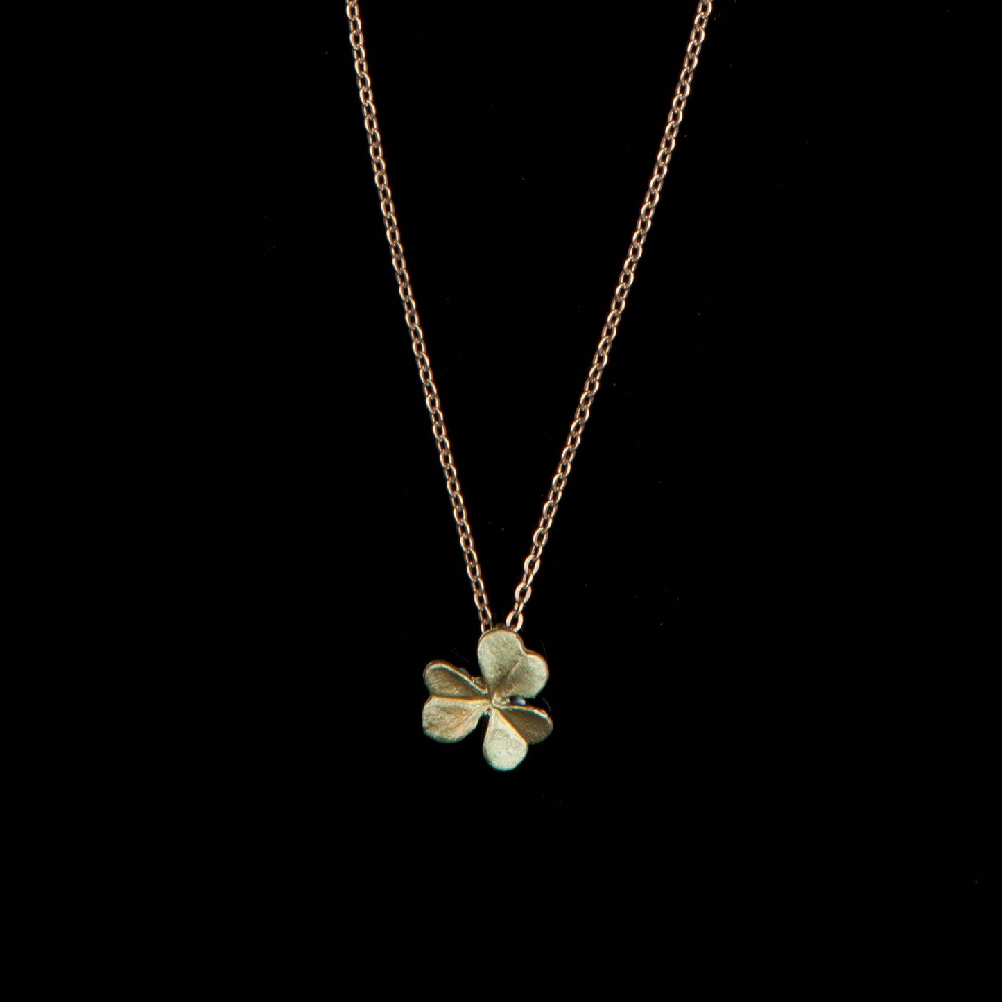 Clover Petite Pendant Necklace