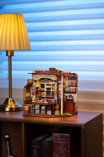 Henry's Chocolate Shop Book Nook Kit