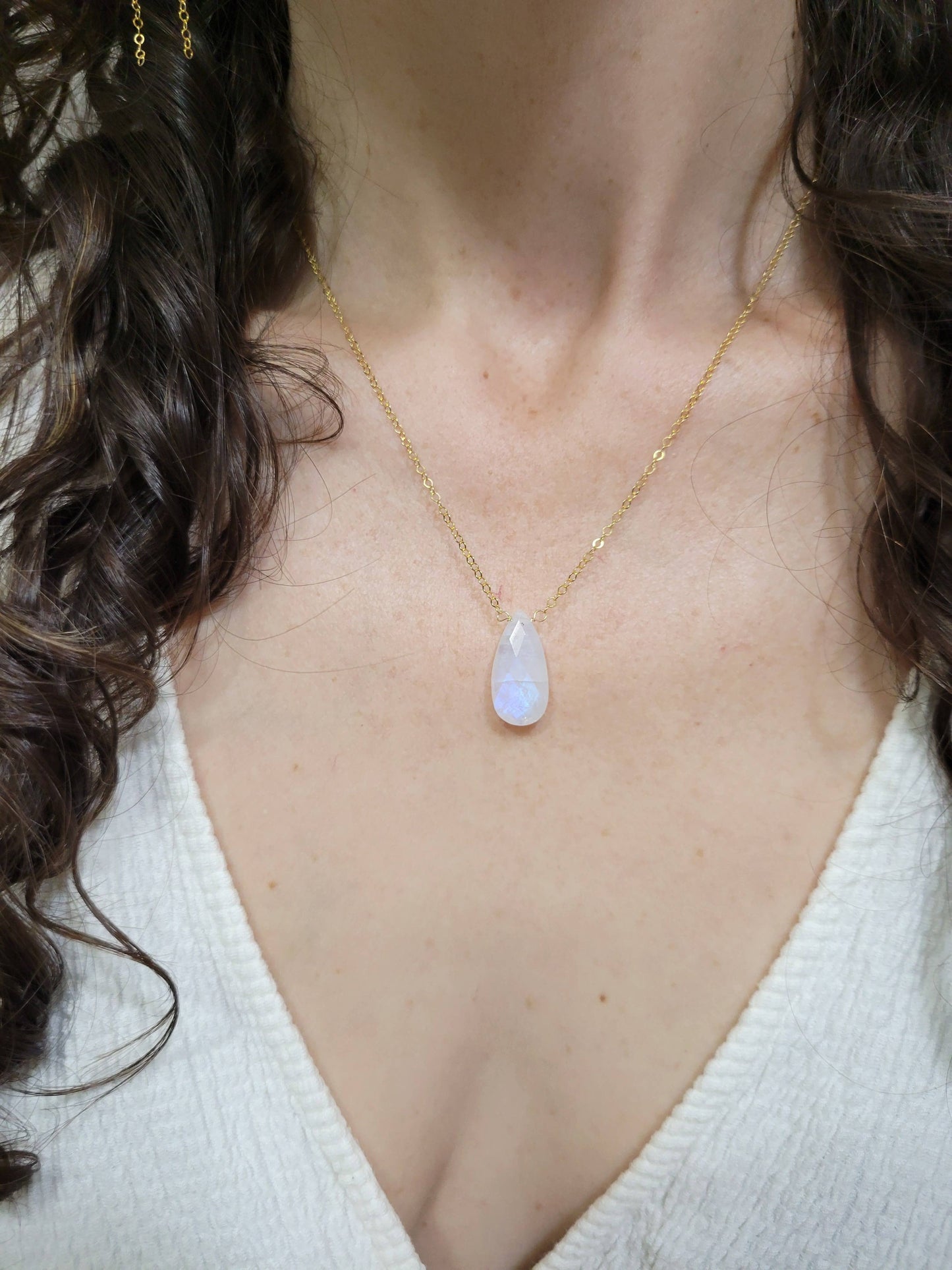 Moonstone Pendant Necklace : 16 in. / 14K Gold Filled